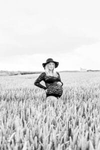 Studio Tony Rapiteau, photo de future maman dehors