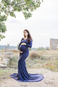 Une séance photo de grossesse à Avignon avec le photographe Studio Tony Rapiteau