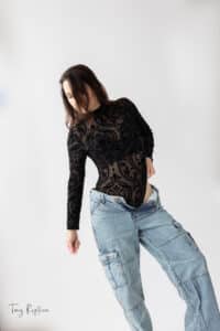 Une photo d'une danseuse au Studio Tony Rapiteau